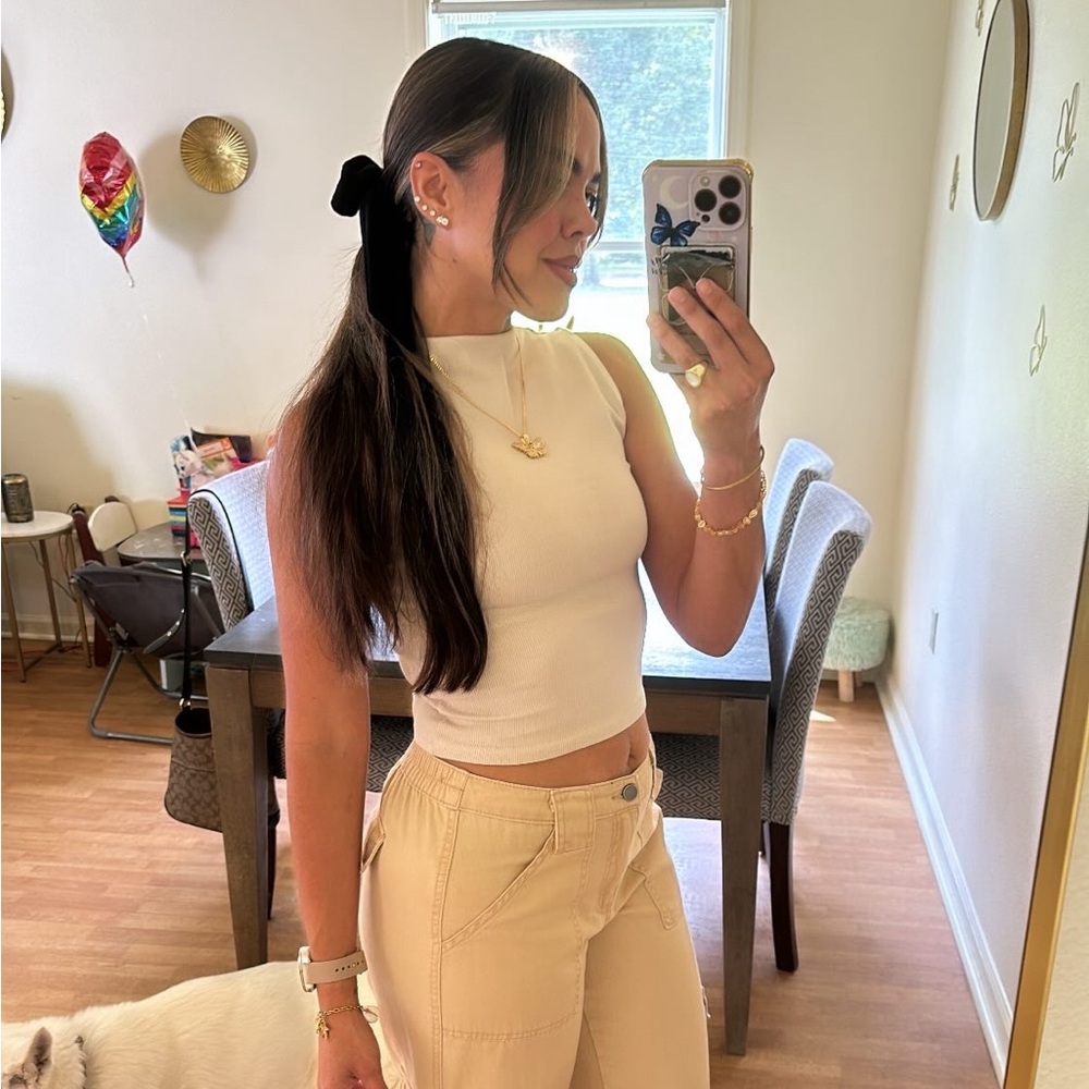 Meet your Posher, Lala Tinoco